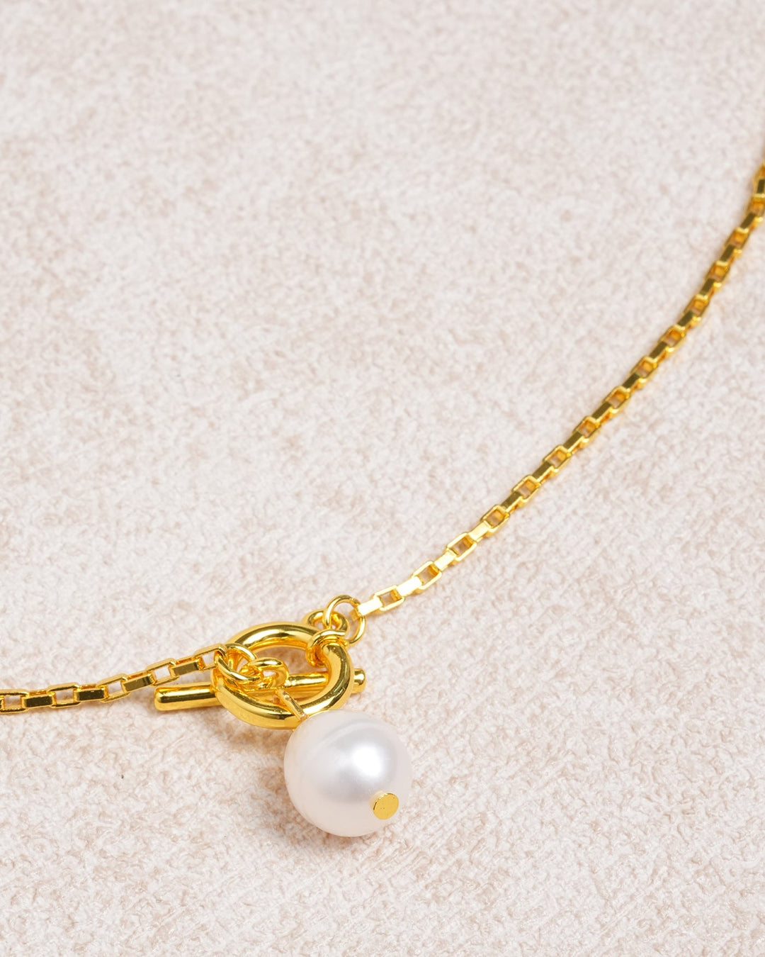 Gold Faux Pearl Snake Necklace